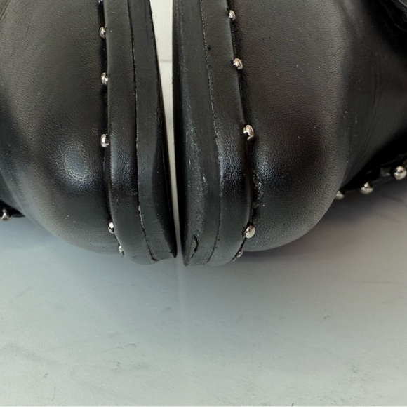 Steve Madden Edgy Black Leather Studded Block Heel Ankle Booties Sz 7 - Picture 15 of 16